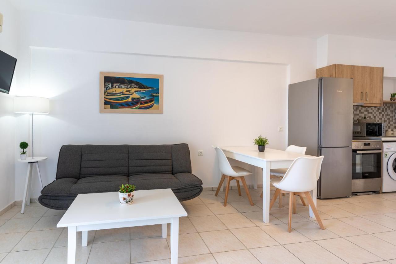 Azure Seaside Apts Magnisía Exterior foto