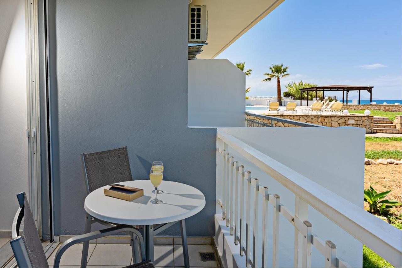 Azure Seaside Apts Magnisía Exterior foto