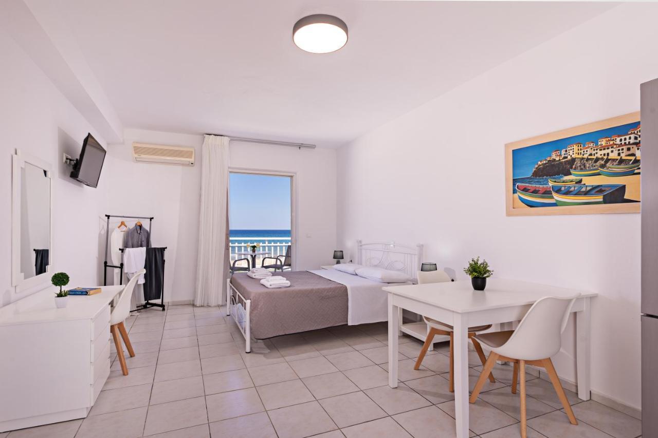 Azure Seaside Apts Magnisía Exterior foto