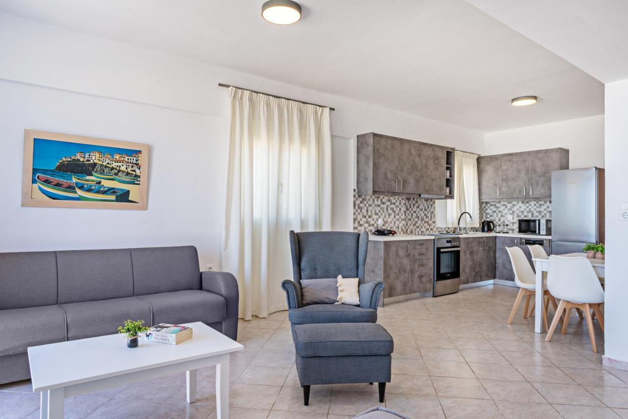 Azure Seaside Apts Magnisía Exterior foto