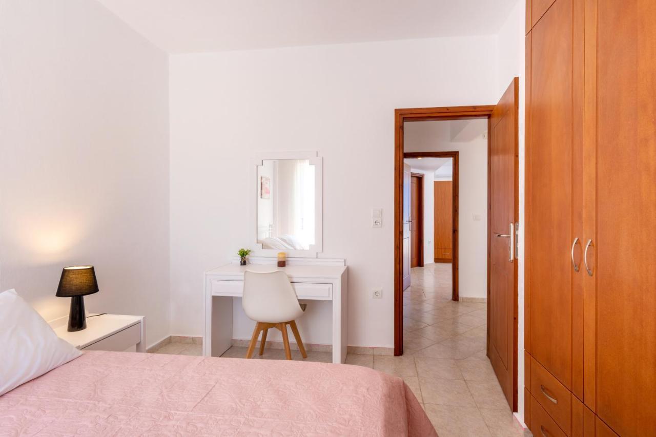 Azure Seaside Apts Magnisía Exterior foto