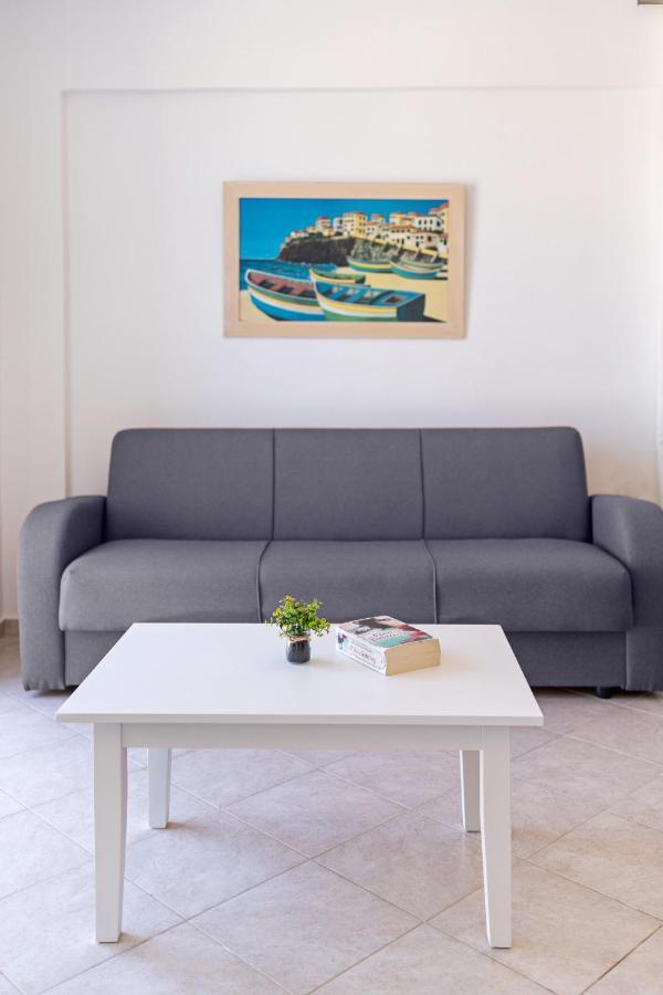 Azure Seaside Apts Magnisía Exterior foto